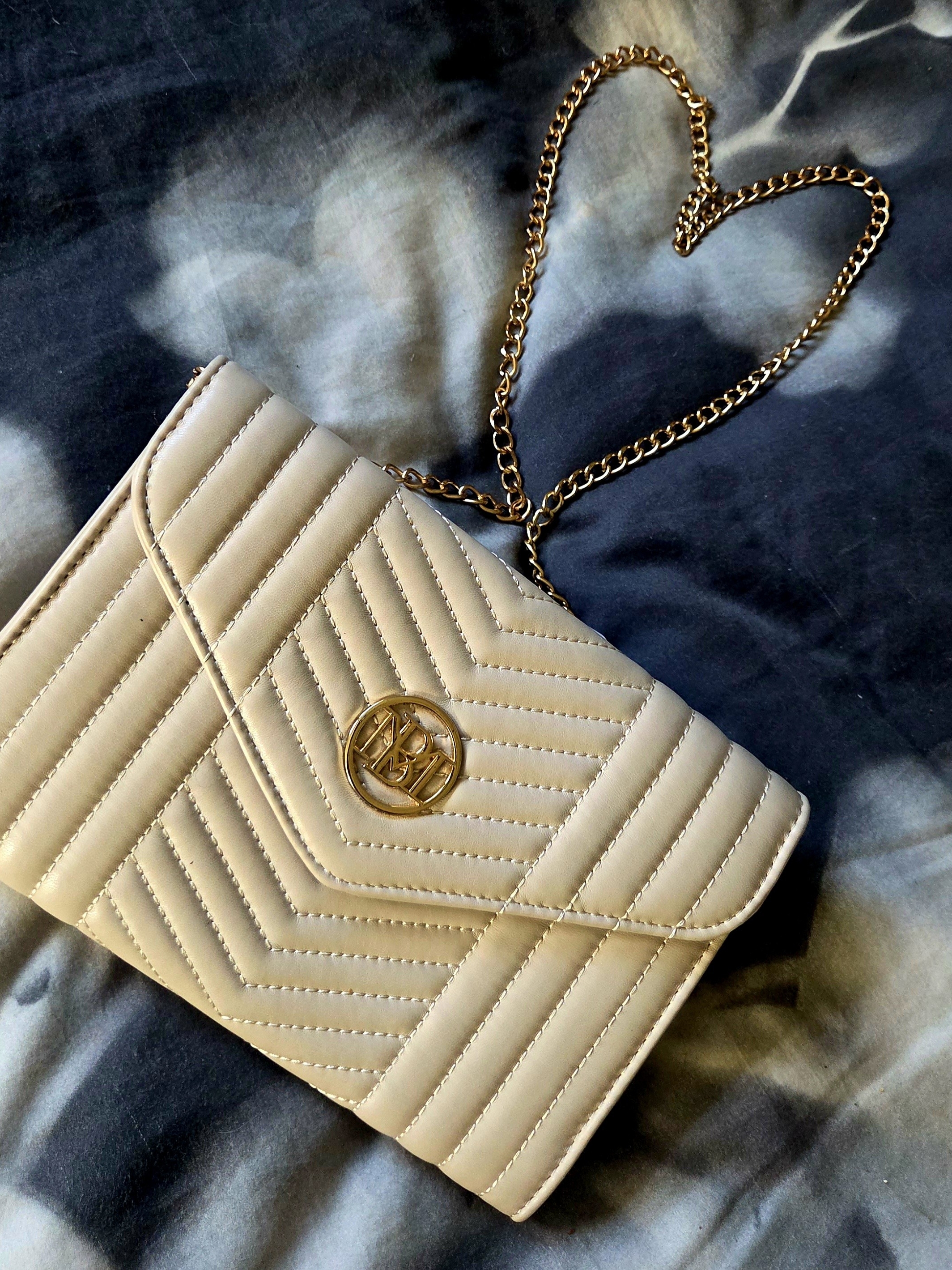 Studio Badgley Mischka: The "Everything" Wallet-On-Chain
